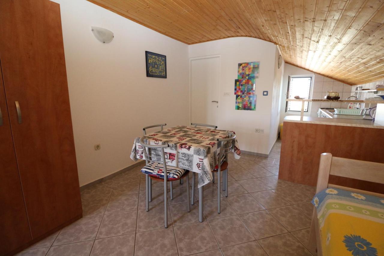 Studio Apartmani Rajlic Nin Exteriör bild